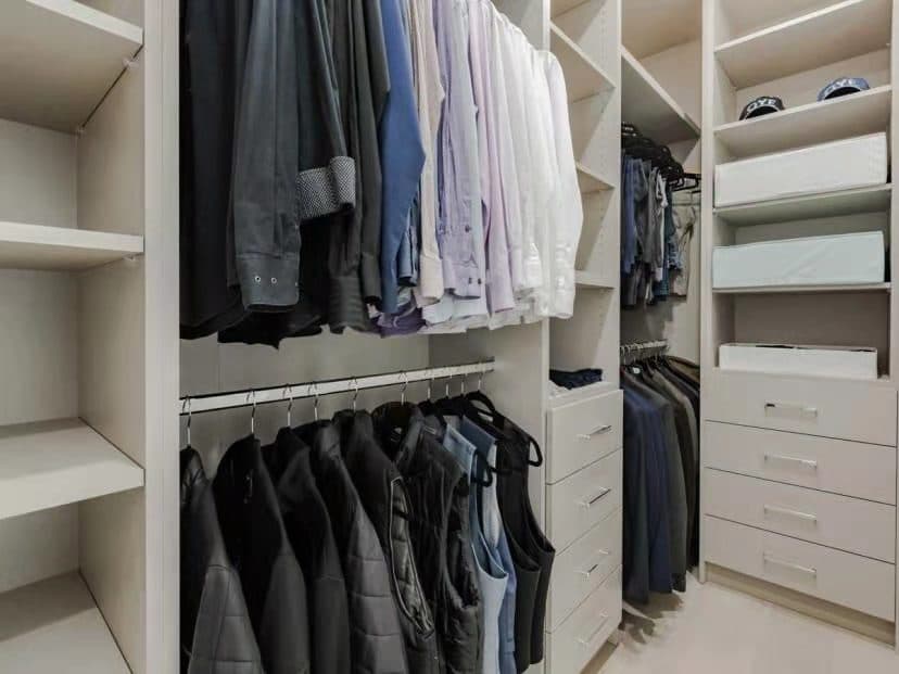 Closet Organizer (Walk-In)