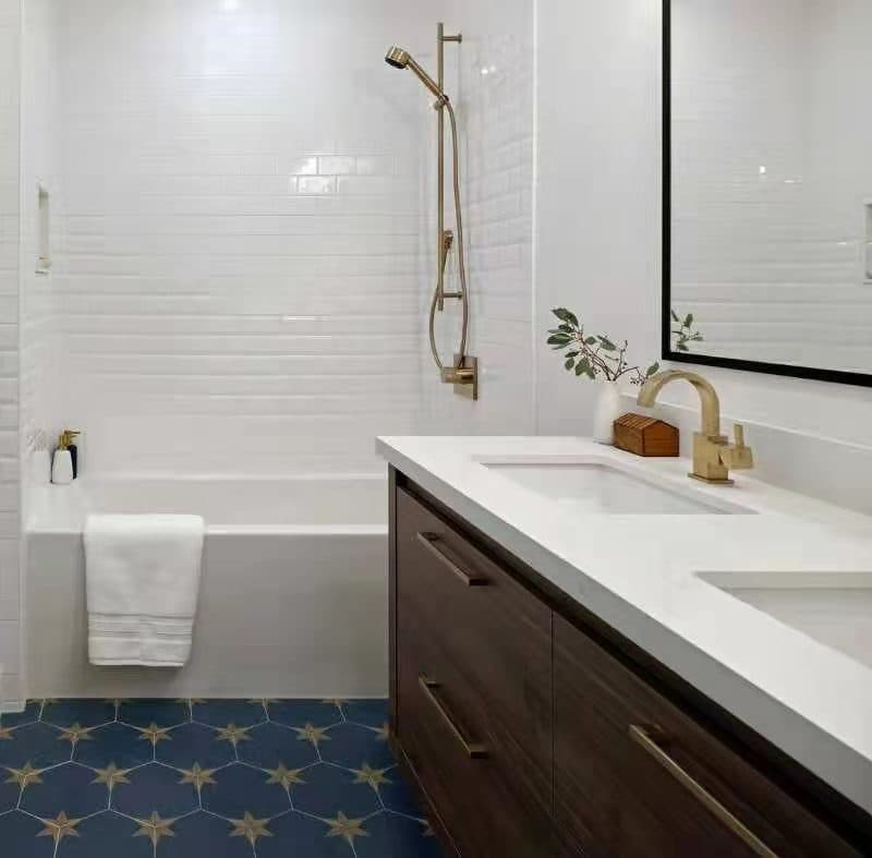 Master Vanity 3