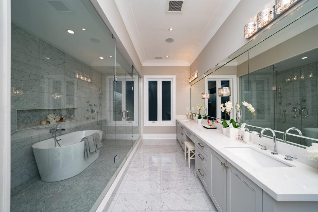 custom bathroom vanity cabinets
