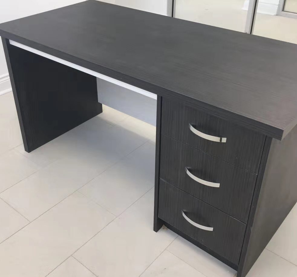 Customize Sizing Desk With 3 drawers